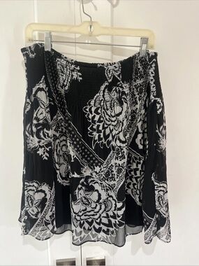 White House Black Market Silk Floral Smocked Mini Skirt L Black White Boho